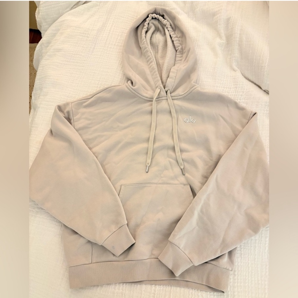 Alo Accolade Hoodie in Bone